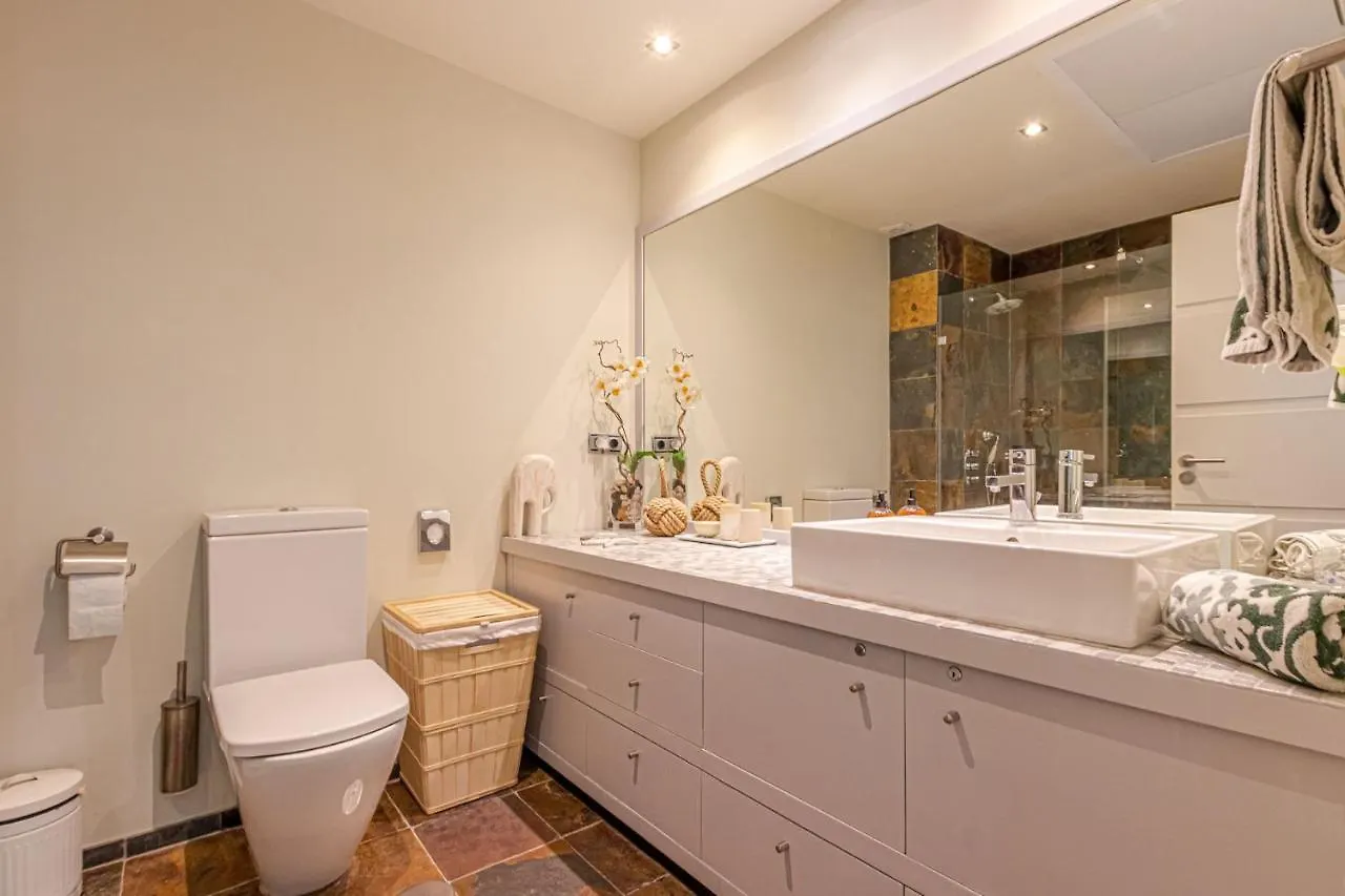 Luxury Waterfront Apartment Benalmádena